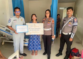 Penyerahan Santunan Meninggal Dunia Kepada Ahli Waris Korban Kecelakaan di RSUD Jailolo