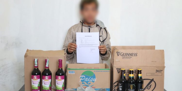 Razia Warung Kelontong, Polisi Temukan Puluhan Minuman Keras