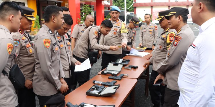 Tingkatkan Kedisiplinan, Polda Maluku Utara Gelar Pemeriksaan Senjata Api Dinas Polri