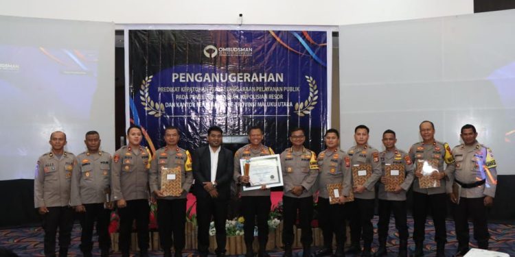 Penganugerahan Predikat Kepatuhan Penyelenggara Pelayanan Publik di Maluku Utara
