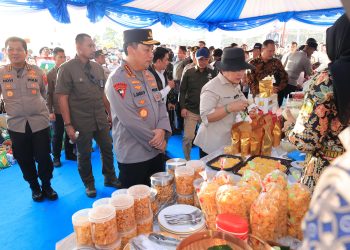 Kapolri Tegaskan Komitmen Polri Dukung Ketahanan Pangan Lewat Penanaman Jagung Serentak di Grobogan