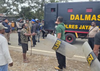 Cegah Bentrokan, Satgas Ops Damai Cartenz Bersama Polres Jayawijaya Berhasil Redam Keributan Dua Kelompok Jemaat Gereja