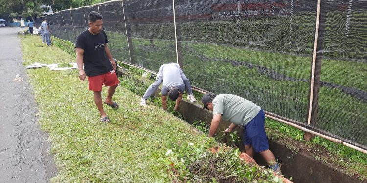 “Wujud Kepedulian Lingkungan, Polsek Ibu dan Warga Lakukan Korvei di Tongute Ternate”