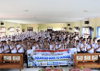 Police Goes To School , Ditlantas Polda Malut Sosialisasi Tertib Lalu Lintas di SMAN 1 Kota Ternate
