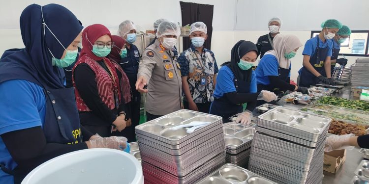 Polisi Pastikan Program MBG di Arcamanik Aman, Sehat, dan Tepat Sasaran