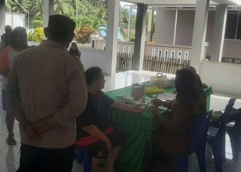 BHABINKAMTIBMAS POLSEK IBU PANTAU KEGIATAN POSYANDU BAYI, BALITA, LANSIA DAN IBU HAMIL DI DESA TONGUTE TTE ASAL