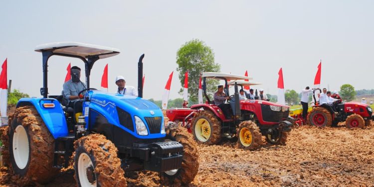 Wapres Pimpin Tanam Jagung Serentak Kuartal IV Polri, Komitmen Dukung Swasembada Pangan