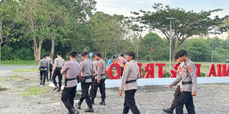 Personil Sat Pamobvit Polres Pulau Morotai Laksanakan Patroli Wisata