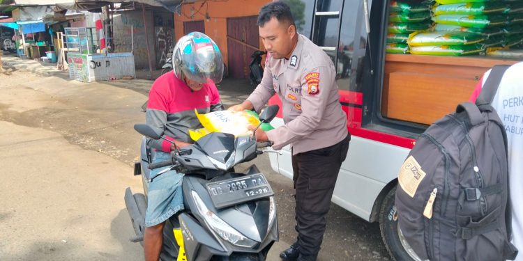 Polres Kepulauan Sula Gelar Gerakan Pangan Murah untuk Masyarakat Berpenghasilan Rendah