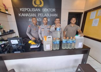 Dua Kapal Digeledah, Polsek Pelabuhan Ahmad Yani Amankan Minuman Beralkohol Ilegal
