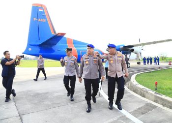 Polri Kerahkan Pesawat CN dan Fokker untuk Distribusi Logistik ke Aceh, Sumut, dan Sumbar