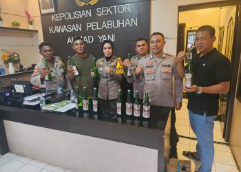 Polsek Pelabuhan Ahmad Yani Gagalkan Peredaran Minuman Beralkohol Ilegal Jenis Valentin