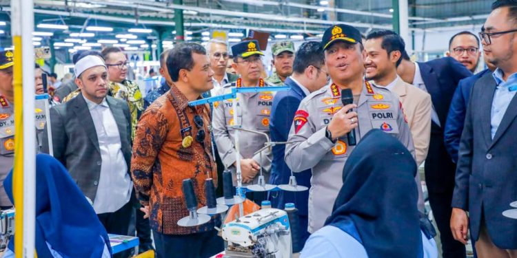 Wakapolri Resmikan Kembali Operasional Pabrik Garmen Wonghang Bersaudara di Pemalang