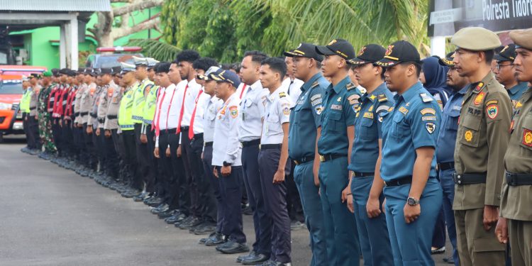 Polresta Tidore Laksanakan Apel Gelar Pasukan Operasi Kepolisian Terpusat Lilin Kie Raha-2025